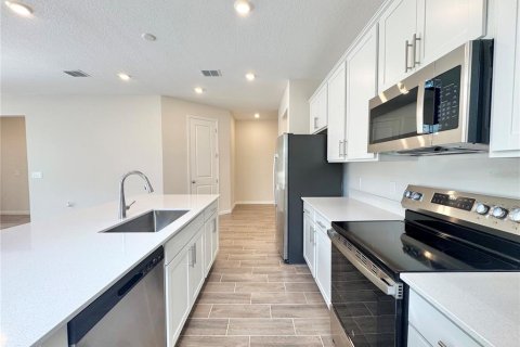 Casa en alquiler en Lake Wales, Florida, 3 dormitorios, 159.79 m2 № 1883420 - foto 5