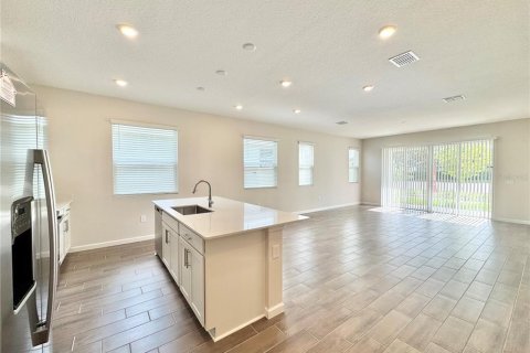 Casa en alquiler en Lake Wales, Florida, 3 dormitorios, 159.79 m2 № 1883420 - foto 3