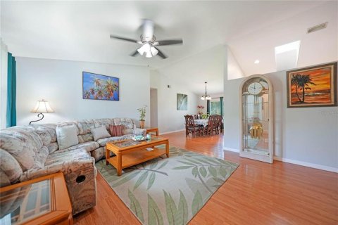 House in Port Charlotte, Florida 3 bedrooms, 155.89 sq.m. № 1773791 - photo 5