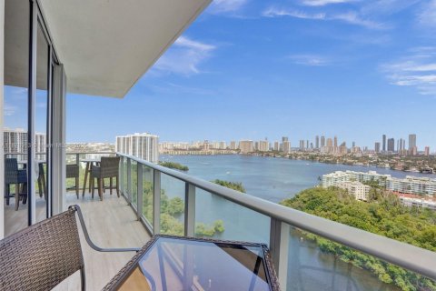 Снять в аренду кондоминиум в Норт-Майами-Бич, Флорида 3 спальни, 144.65м2, № 1977619 - фото 21