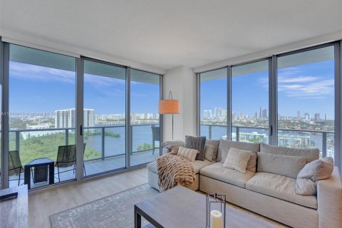 Снять в аренду кондоминиум в Норт-Майами-Бич, Флорида 3 спальни, 144.65м2, № 1977619 - фото 11