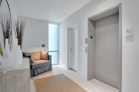 Снять в аренду кондоминиум в Норт-Майами-Бич, Флорида 3 спальни, 144.65м2, № 1977619 - фото 23