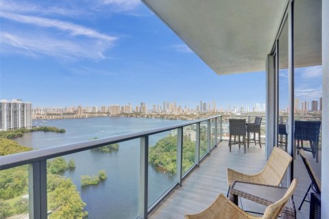 Снять в аренду кондоминиум в Норт-Майами-Бич, Флорида 3 спальни, 144.65м2, № 1977619 - фото 19