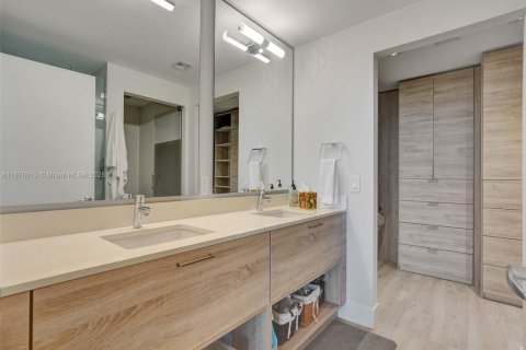 Снять в аренду кондоминиум в Норт-Майами-Бич, Флорида 3 спальни, 144.65м2, № 1977619 - фото 14