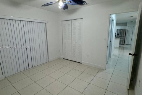 Villa ou maison à louer à Homestead, Floride: 3 chambres, 118.45 m2 № 1931169 - photo 3