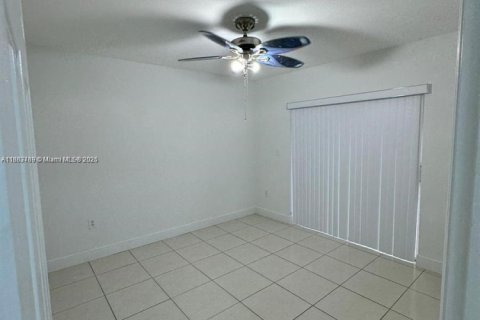 Villa ou maison à louer à Homestead, Floride: 3 chambres, 118.45 m2 № 1931169 - photo 10