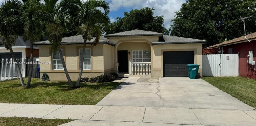 Villa ou maison à Homestead, Floride 3 chambres, 118.45 m2 № 1931169