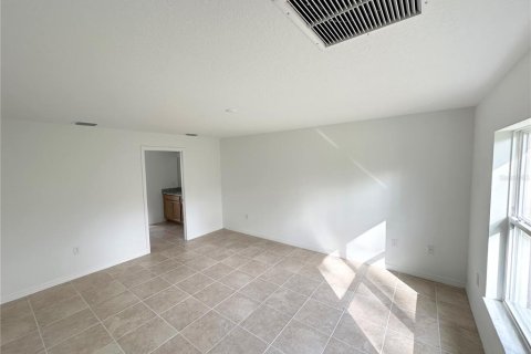 House in Palm Coast, Florida 3 bedrooms, 148.64 sq.m. № 1720306 - photo 19