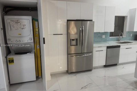Casa en venta en Hallandale Beach, Florida, 3 dormitorios, 156.08 m2 № 1849073 - foto 10