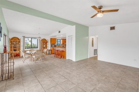 Villa ou maison à vendre à Key Largo, Floride: 3 chambres, 171.87 m2 № 1965018 - photo 2