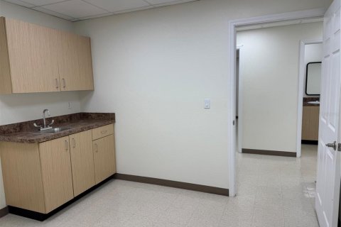 Commercial property in Sebring, Florida 380.9 sq.m. № 2218613 - photo 11