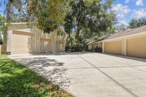 House in New Port Richey, Florida 3 bedrooms, 228.45 sq.m. № 1842020 - photo 5