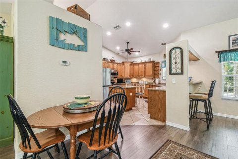 House in New Port Richey, Florida 3 bedrooms, 228.45 sq.m. № 1842020 - photo 14