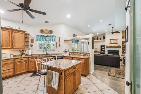 House in New Port Richey, Florida 3 bedrooms, 228.45 sq.m. № 1842020 - photo 17