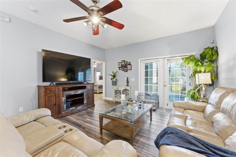 House in Orlando, Florida 3 bedrooms, 173.54 sq.m. № 2423765 - photo 13