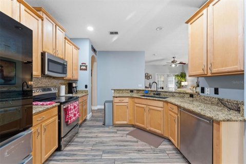 House in Orlando, Florida 3 bedrooms, 173.54 sq.m. № 2423765 - photo 22