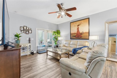 House in Orlando, Florida 3 bedrooms, 173.54 sq.m. № 2423765 - photo 12