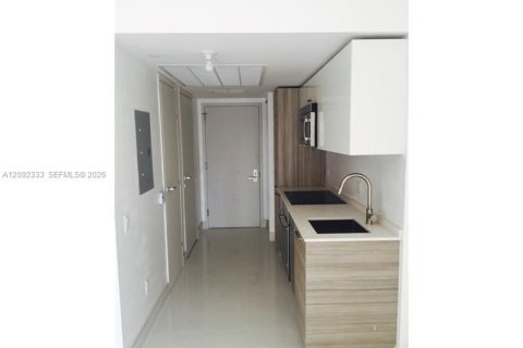 Condo in Miami, Florida  № 2382646 - photo 17