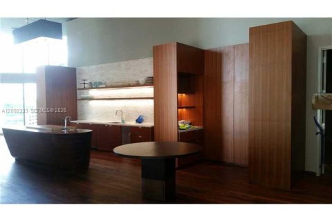 Condo in Miami, Florida  № 2382646 - photo 13