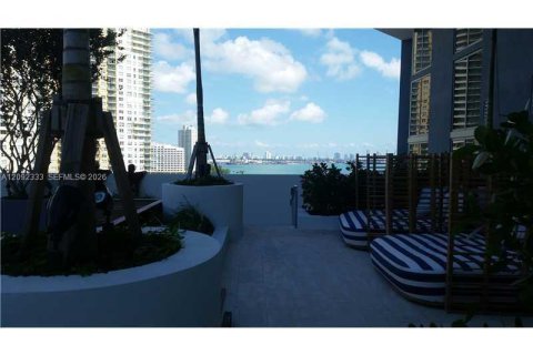 Condo in Miami, Florida  № 2382646 - photo 10