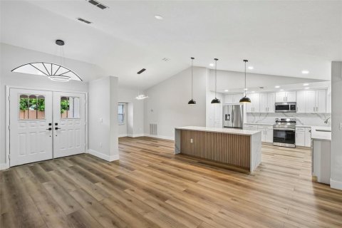 Купить виллу или дом в Клируотер, Флорида 7 комнат, 229.47м2, № 2321662 - фото 8