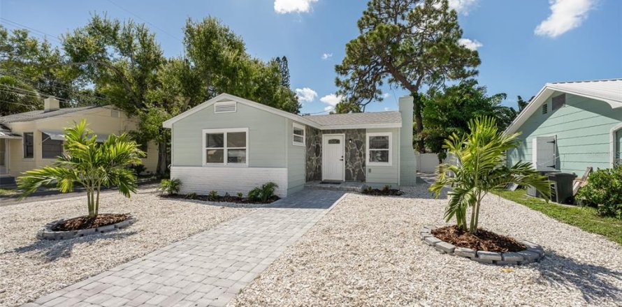 Casa en Gulfport, Florida 3 dormitorios, 108.88 m2 № 2377959