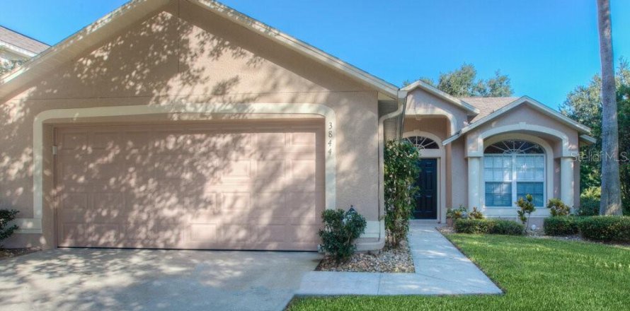 Villa ou maison à Oviedo, Floride 3 chambres, 144.28 m2 № 1886178