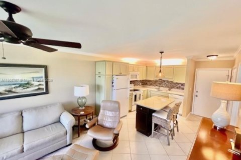 Condominio en venta en St. Lucie, Florida, 1 dormitorio, 64.01 m2 № 1964655 - foto 9