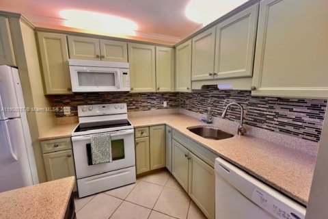 Condominio en venta en St. Lucie, Florida, 1 dormitorio, 64.01 m2 № 1964655 - foto 8