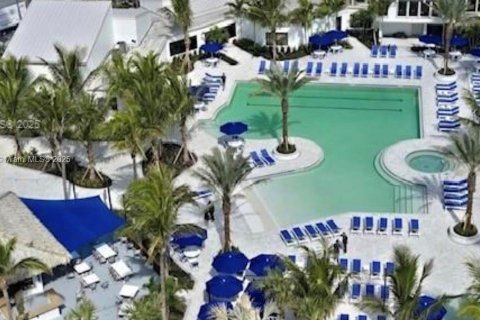 Condominio en venta en St. Lucie, Florida, 1 dormitorio, 64.01 m2 № 1964655 - foto 2