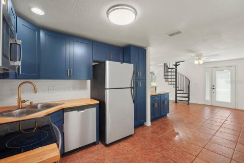 Villa ou maison à vendre à Ormond Beach, Floride: 3 chambres, 212.56 m2 № 2414922 - photo 5