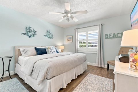 Condo in Sarasota, Florida, 2 bedrooms  № 2314665 - photo 20