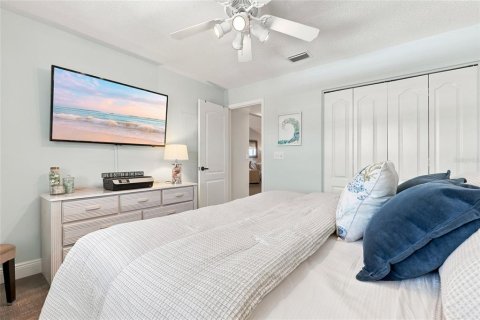 Condo in Sarasota, Florida, 2 bedrooms  № 2314665 - photo 21