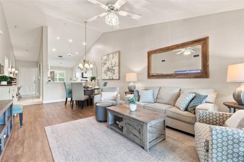 Condo in Sarasota, Florida, 2 bedrooms  № 2314665 - photo 11