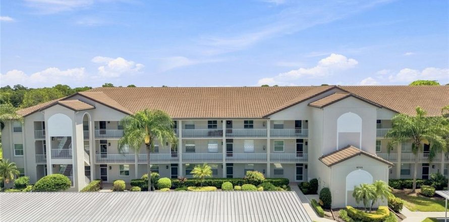 Condo in Sarasota, Florida, 2 bedrooms  № 2314665