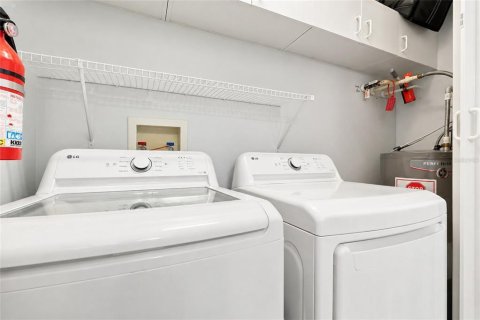 Condo in Sarasota, Florida, 2 bedrooms  № 2314665 - photo 30