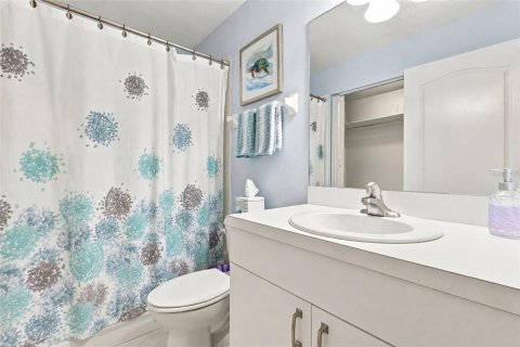 Condo in Sarasota, Florida, 2 bedrooms  № 2314665 - photo 25