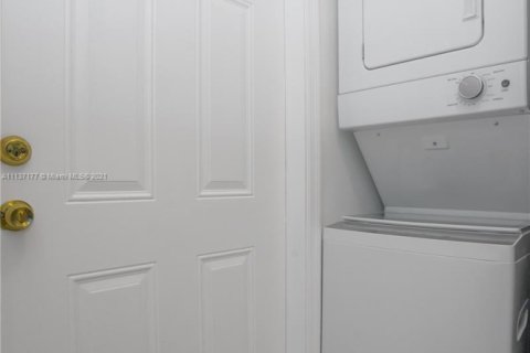 Casa en alquiler en Cutler Bay, Florida, 2 dormitorios, 109.9 m2 № 2060029 - foto 30