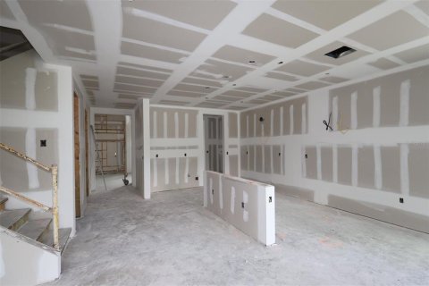 House in Zellwood, Florida 5 bedrooms, 354.7 sq.m. № 2403695 - photo 15