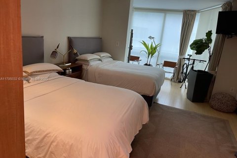 Снять в аренду кондоминиум в Ки-Бискейн, Флорида 3 спальни, 219.81м2, № 2037764 - фото 17