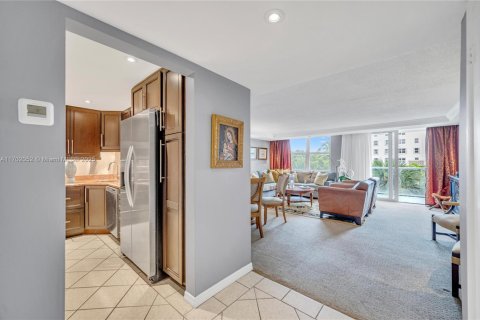 Купить кондоминиум в Бей-Харбор-Айлендс, Флорида 2 спальни, 133.87м2, № 1462596 - фото 22