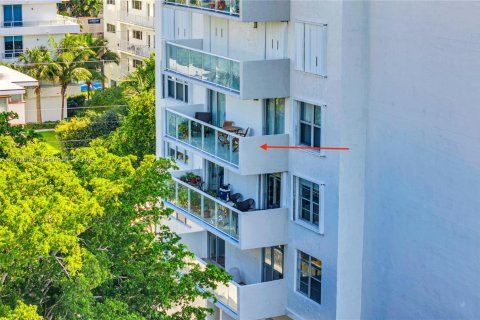 Купить кондоминиум в Бей-Харбор-Айлендс, Флорида 2 спальни, 133.87м2, № 1462596 - фото 9