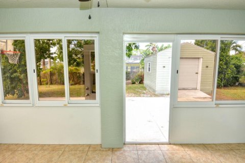 Casa en venta en Port St. Lucie, Florida, 3 dormitorios, 143.72 m2 № 2415762 - foto 20