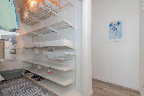 Condominio en venta en Miami Beach, Florida, 1 dormitorio, 79.06 m2 № 1949772 - foto 19