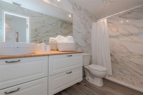 Condominio en venta en Miami Beach, Florida, 1 dormitorio, 79.06 m2 № 1949772 - foto 20