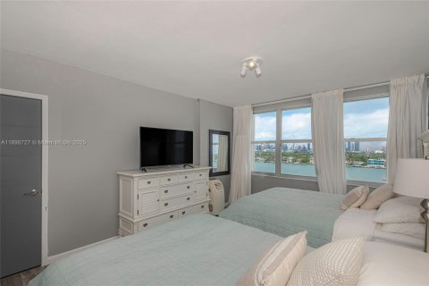 Condominio en venta en Miami Beach, Florida, 1 dormitorio, 79.06 m2 № 1949772 - foto 16