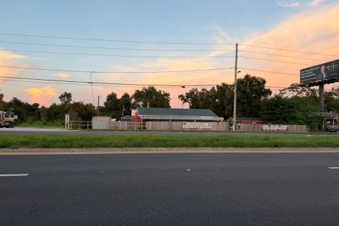 Commercial property in Land O' Lakes, Florida № 2312767 - photo 11