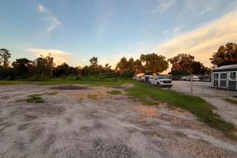 Commercial property in Land O' Lakes, Florida № 2312767 - photo 4