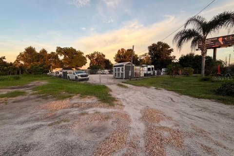 Commercial property in Land O' Lakes, Florida № 2312767 - photo 7