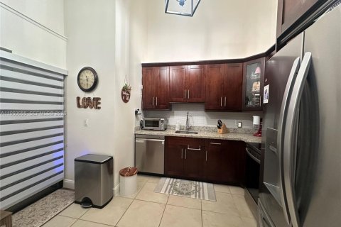 Condominio en venta en Miami, Florida, 2 dormitorios, 78.5 m2 № 2030380 - foto 6